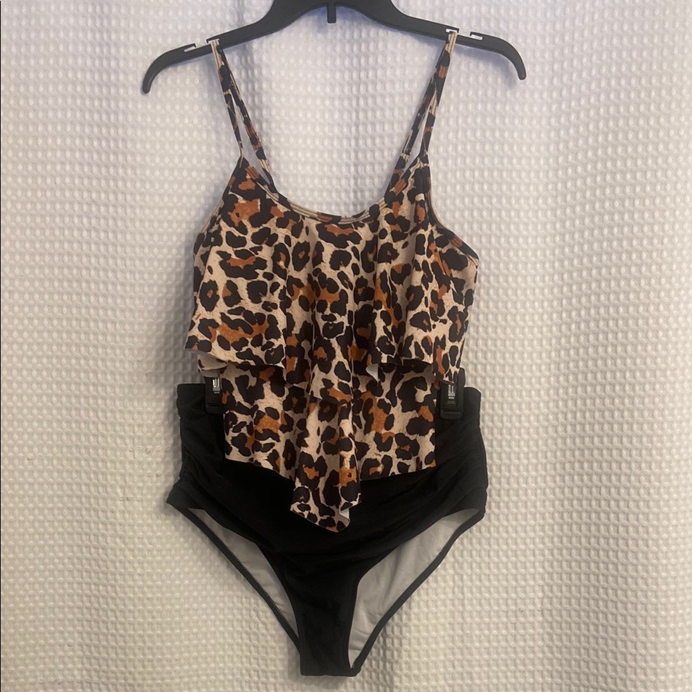 Leopard Print Ruffle 2 piece Swimsuit